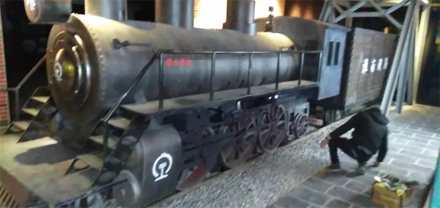 塔城市蒸汽火车模型